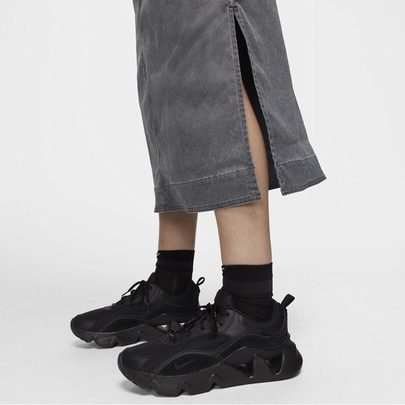 NET Nike Tech Pack Woven Apron Dress Women’s Size Large DM6502-060 - Picture 8 of 9